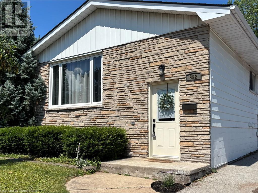 582 CHAMBERLAIN Road, burlington, Ontario
