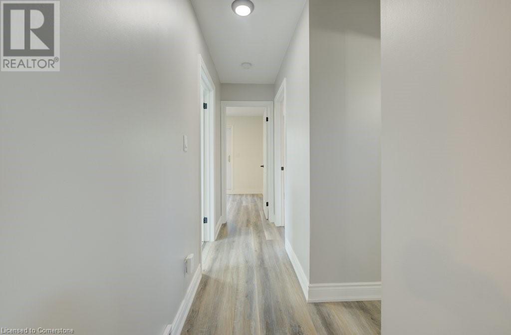 582 Chamberlain RoadBurlington, Ontario  L7L 2V5 - Photo 17 - 40672603