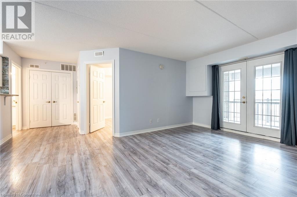 1830 Walkers Line Unit# 206Burlington, Ontario  L7M 4V5 - Photo 3 - 40685530