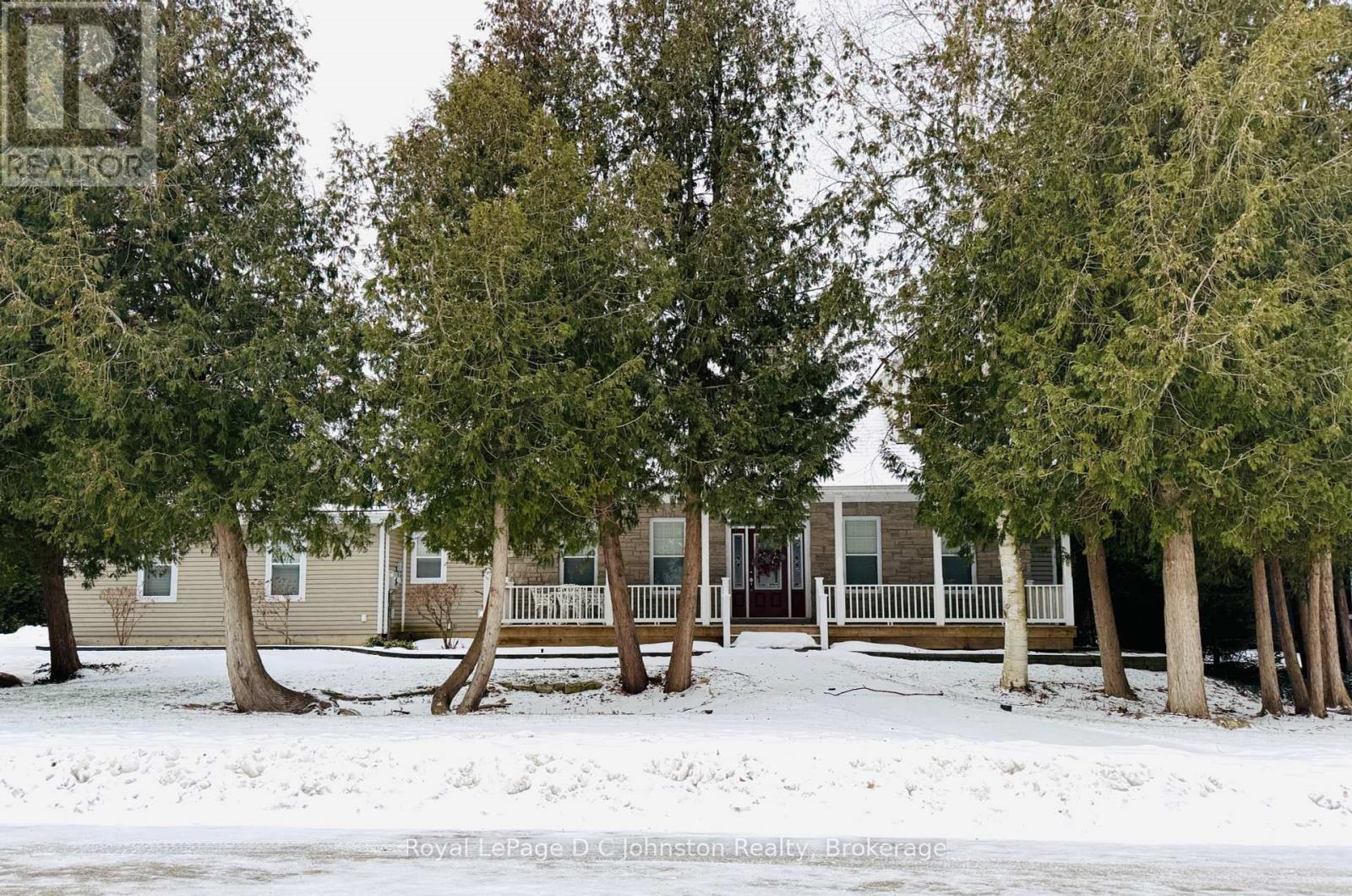 230 Summerhill Road, Saugeen Shores, Ontario  N0H 2L0 - Photo 3 - X11899670