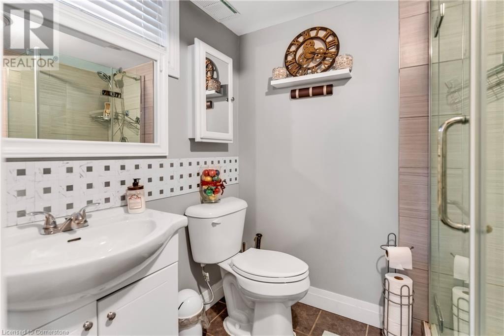63 Gibson DriveKitchener, Ontario  N2B 2P5 - Photo 35 - 40686061