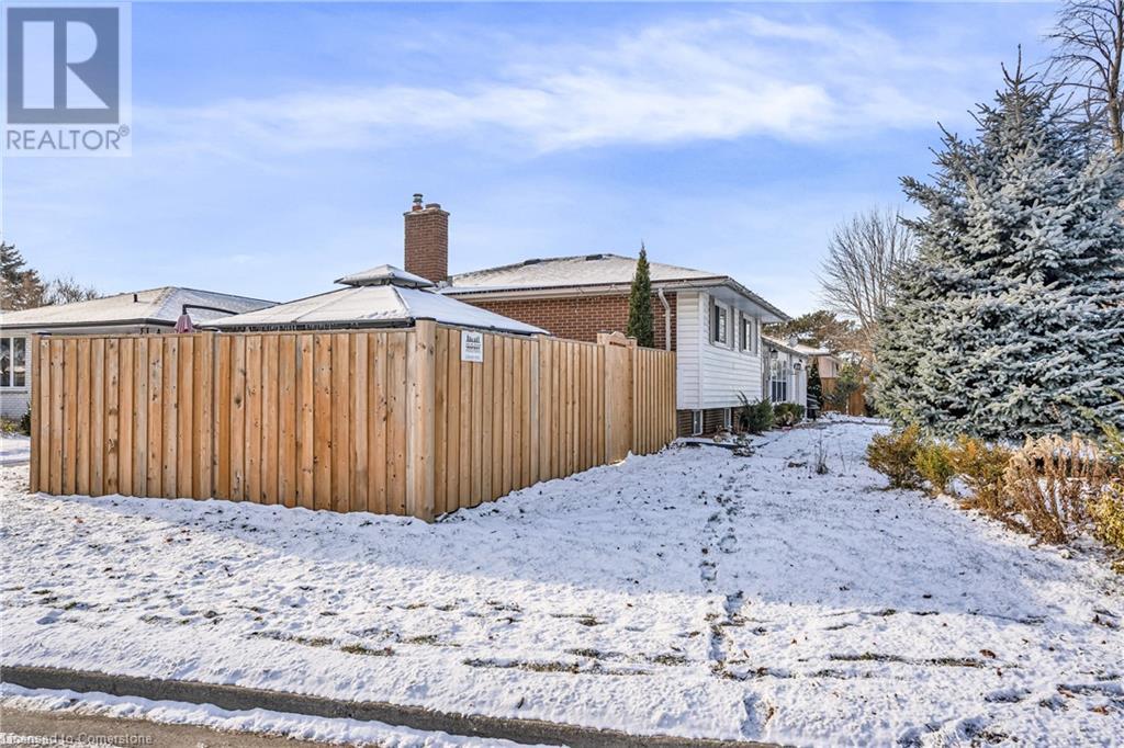 63 Gibson DriveKitchener, Ontario  N2B 2P5 - Photo 5 - 40686061
