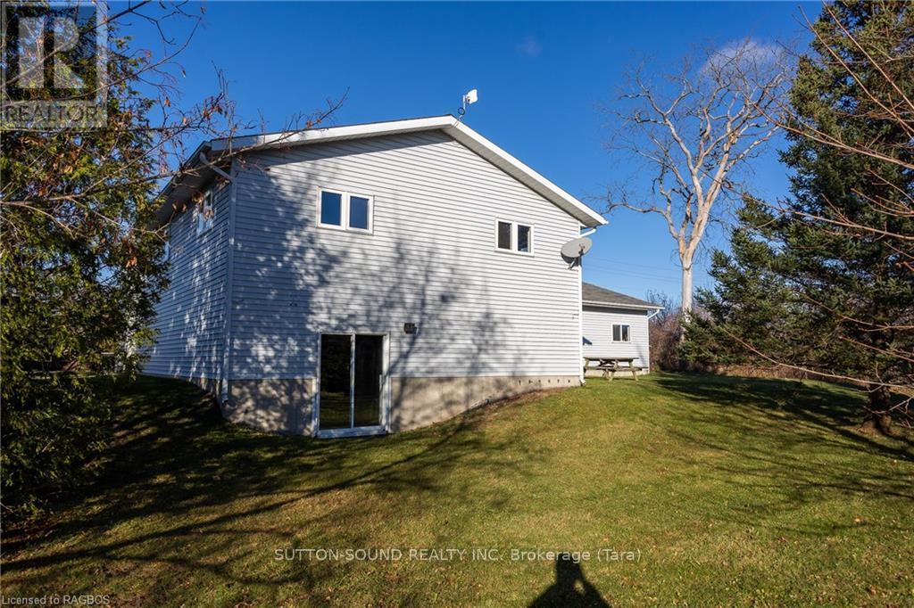 401142 Grey Rd 17, Georgian Bluffs, Ontario  N0H 2T0 - Photo 3 - X11880073