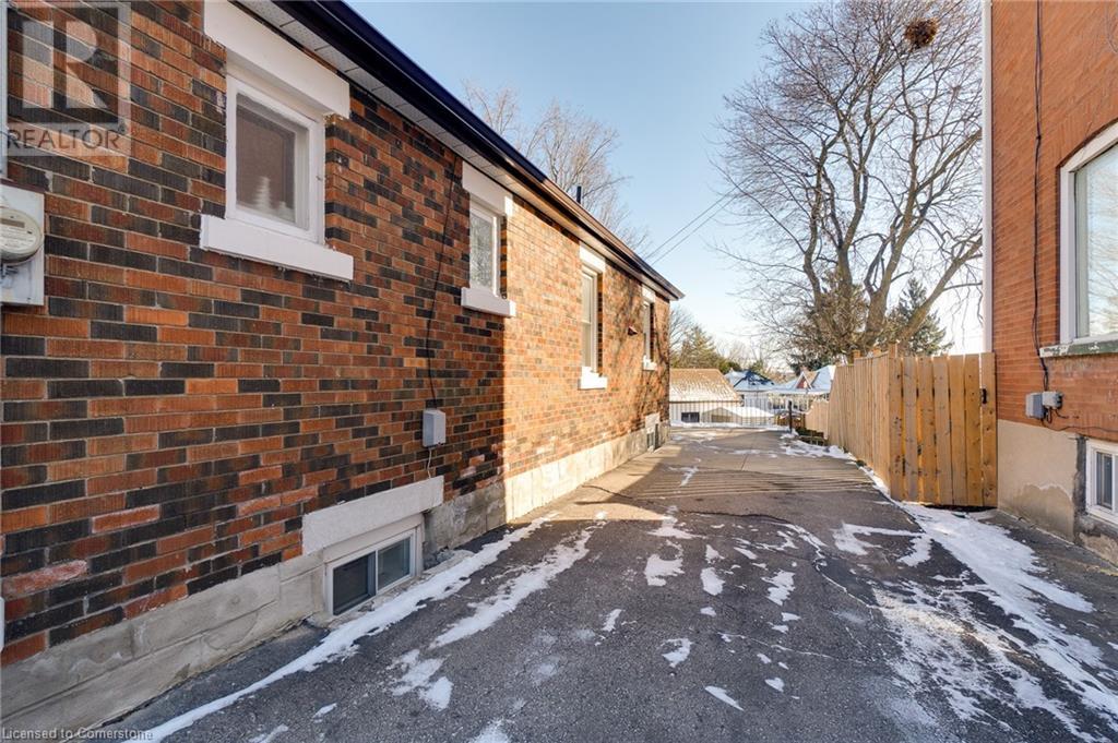 245 St Andrews StreetCambridge, Ontario  N1S 1N6 - Photo 3 - 40686285