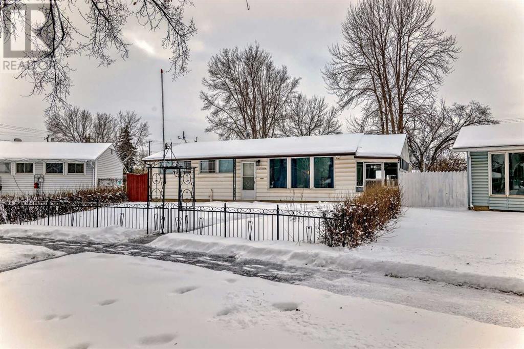 Property at 12804 108 Street NW image 2
