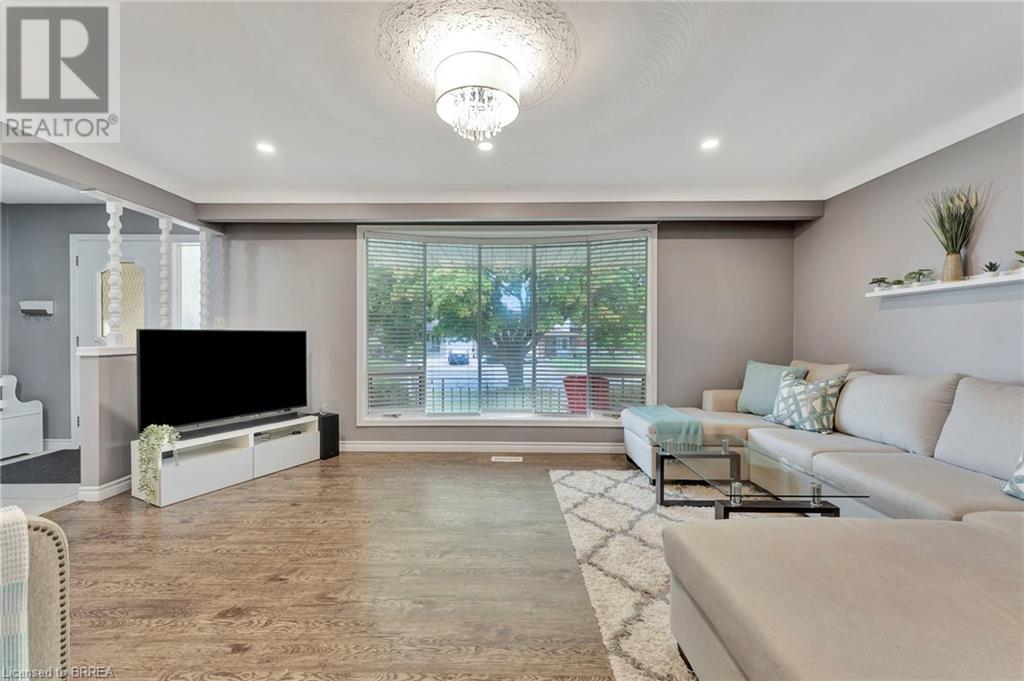 31 Farringford Drive, Brantford, Ontario  N3R 6K5 - Photo 7 - 40684059