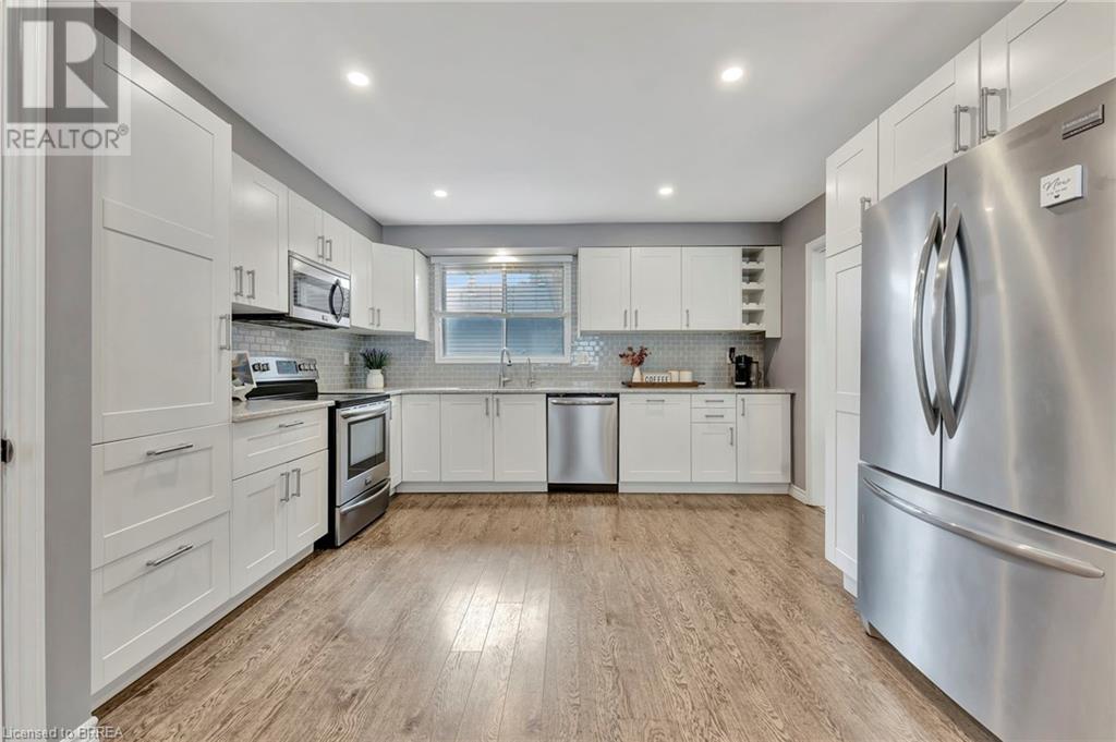 31 Farringford Drive, Brantford, Ontario  N3R 6K5 - Photo 10 - 40684059