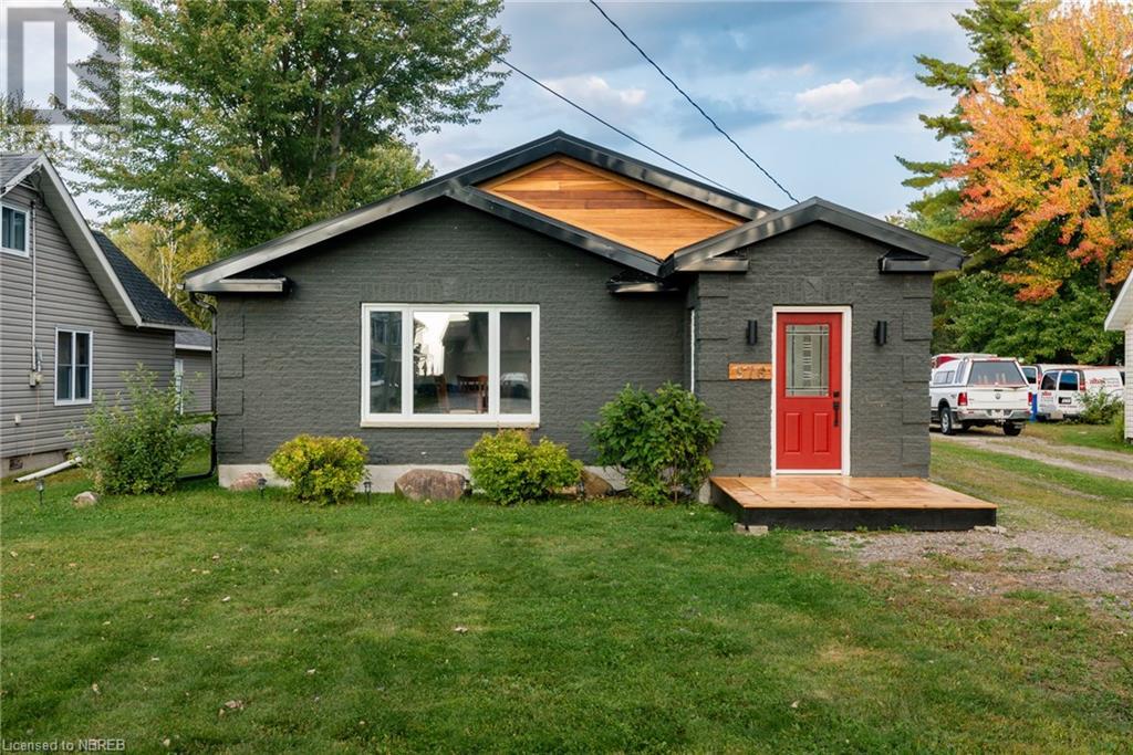 976 Premier Road, North Bay, Ontario  P1A 2H8 - Photo 2 - 40686297