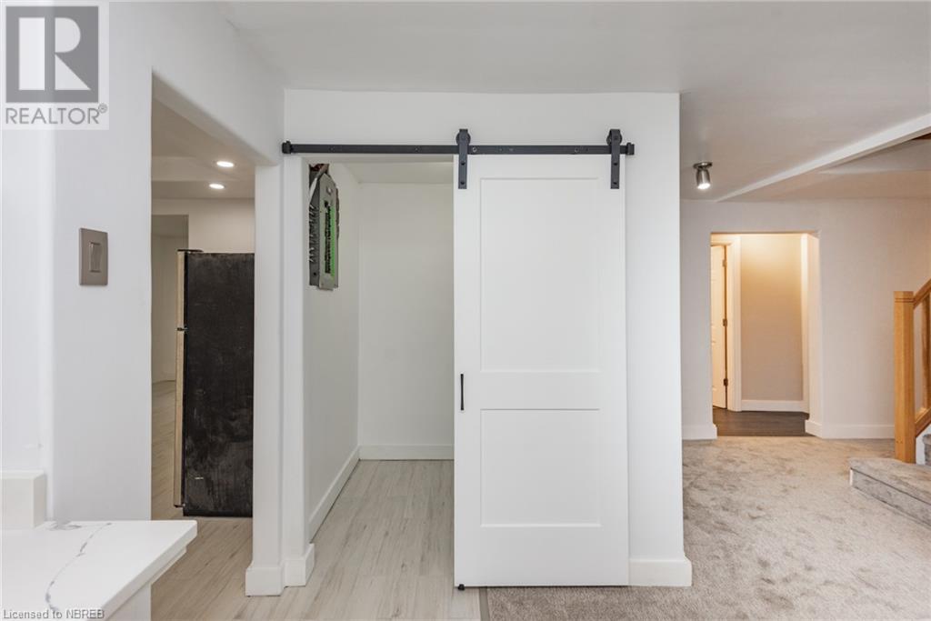 976 Premier Road, North Bay, Ontario  P1A 2H8 - Photo 13 - 40686297