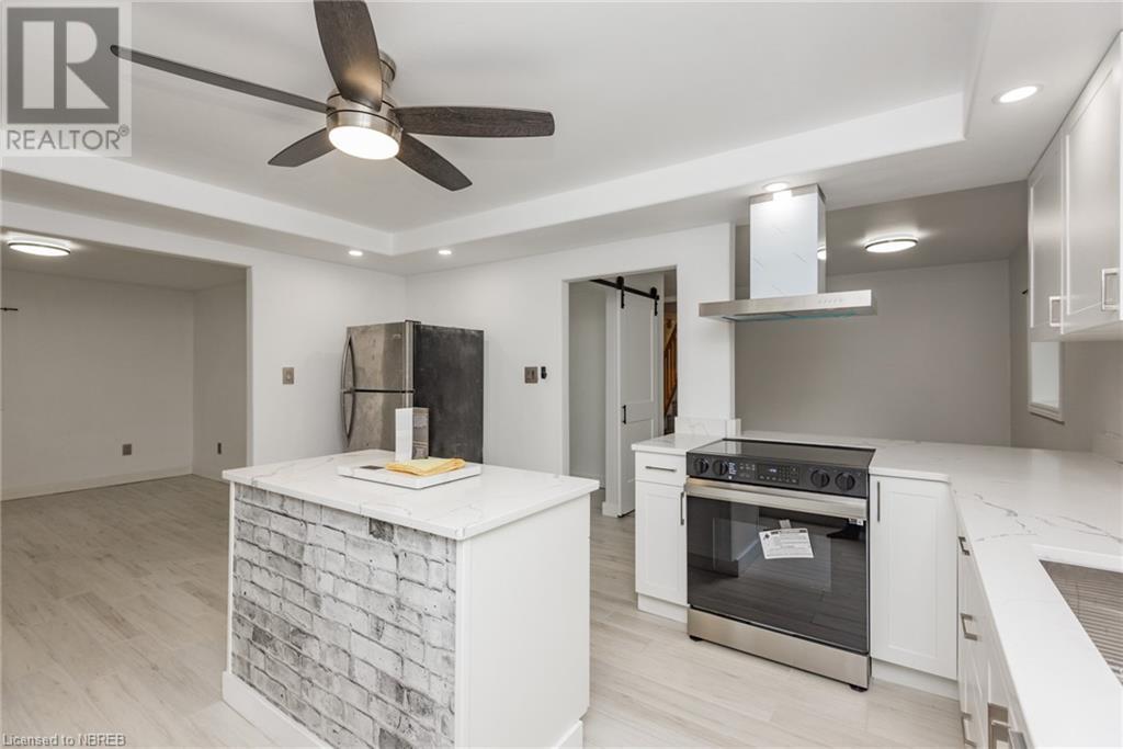 976 Premier Road, North Bay, Ontario  P1A 2H8 - Photo 9 - 40686297