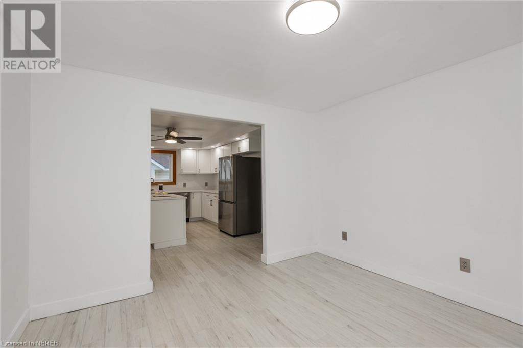 976 Premier Road, North Bay, Ontario  P1A 2H8 - Photo 11 - 40686297