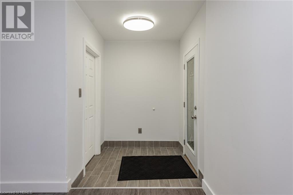 976 Premier Road, North Bay, Ontario  P1A 2H8 - Photo 4 - 40686297