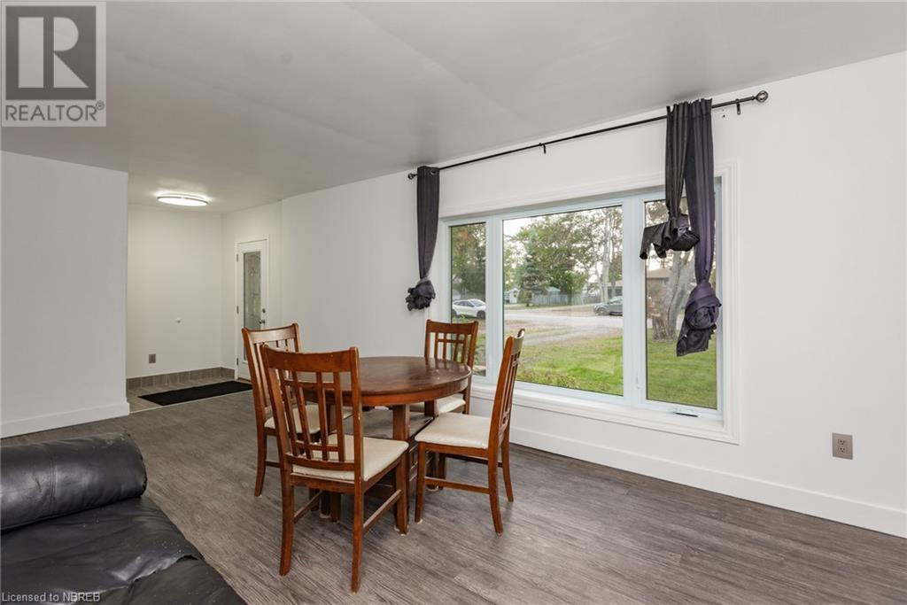 976 Premier Road, North Bay, Ontario  P1A 2H8 - Photo 6 - 40686297