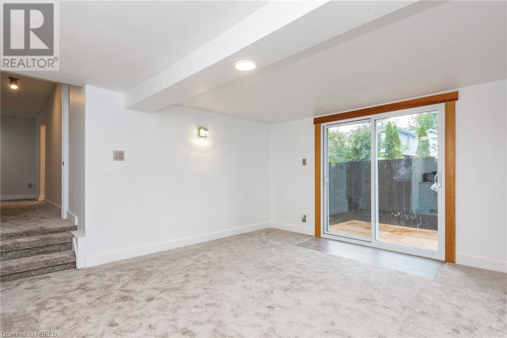 976 Premier Road, North Bay, Ontario  P1A 2H8 - Photo 33 - 40686297