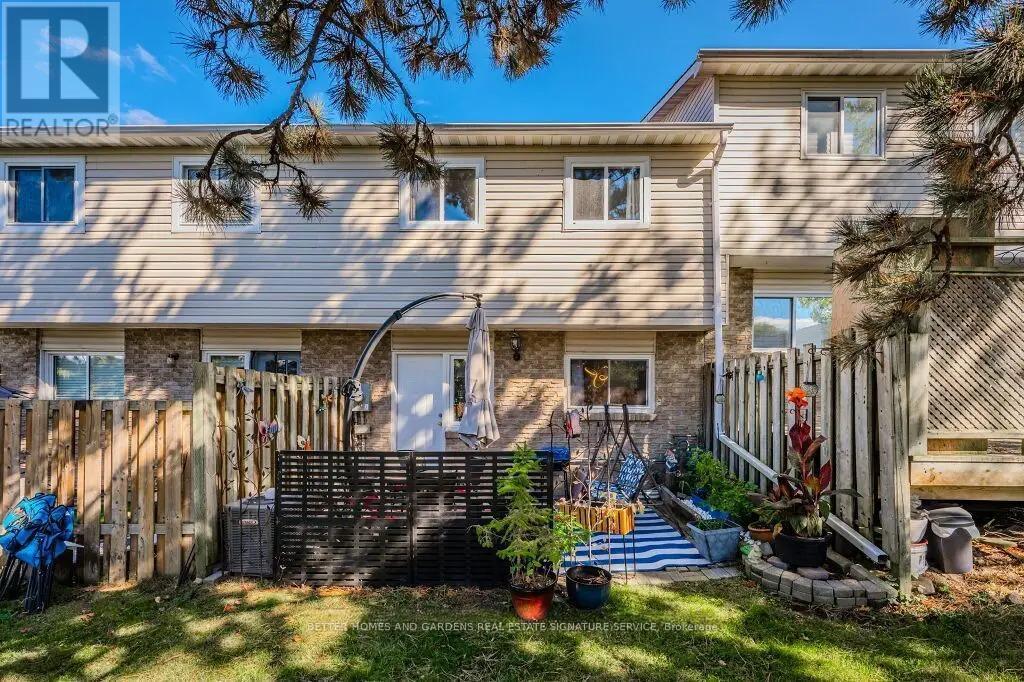 296e Bluevale Street N, Waterloo, Ontario  N2J 4G3 - Photo 17 - X11897064