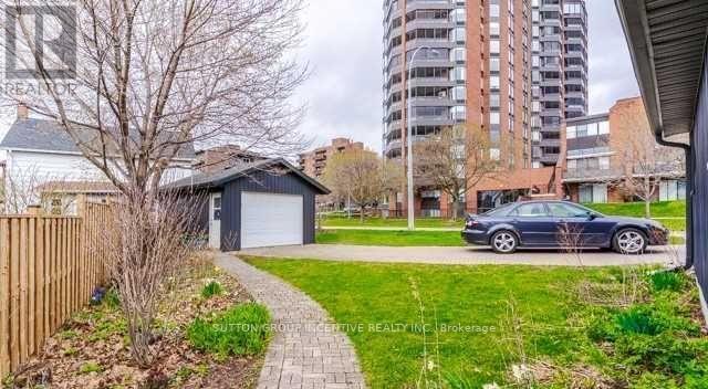 Property at 253 DUNLOP STREET E image 5