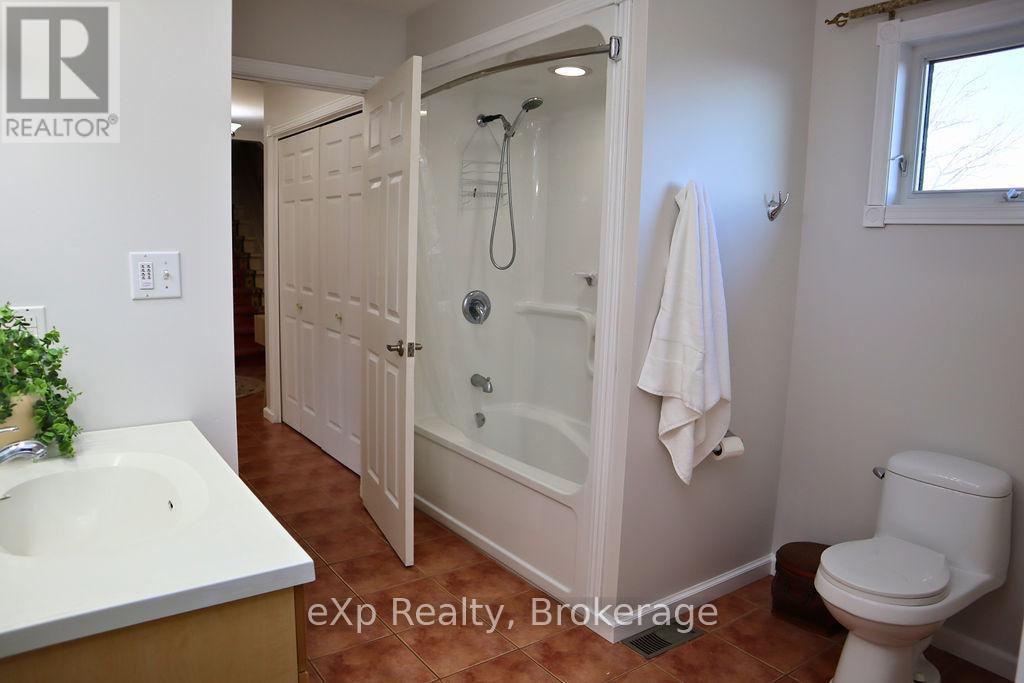 54221 Talbot Line, Bayham, Ontario  N0J 1H0 - Photo 28 - X11880184