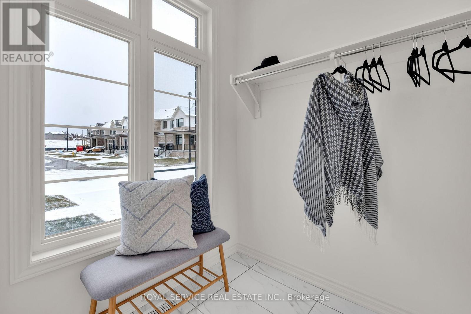 Property at 472 TREVOR STREET image 5