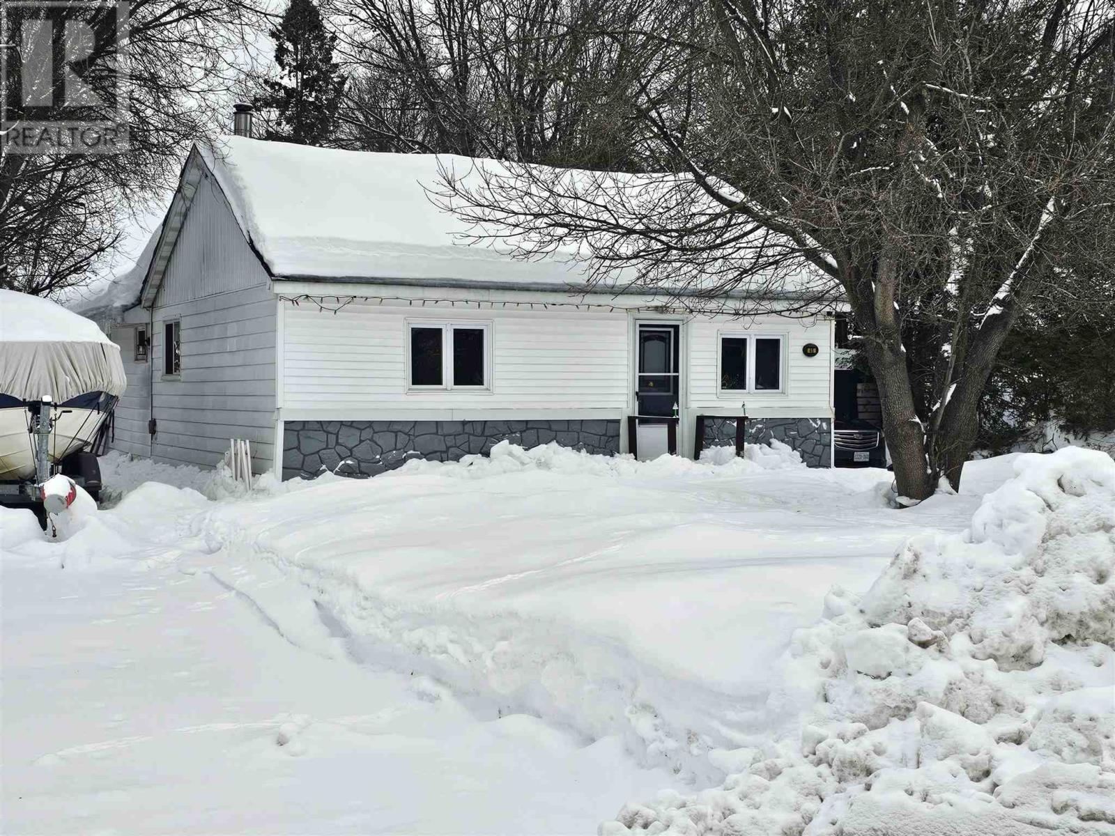 45 Glenwood Ave, Sault Ste. Marie, Ontario  P6A 4T8 - Photo 2 - SM243154