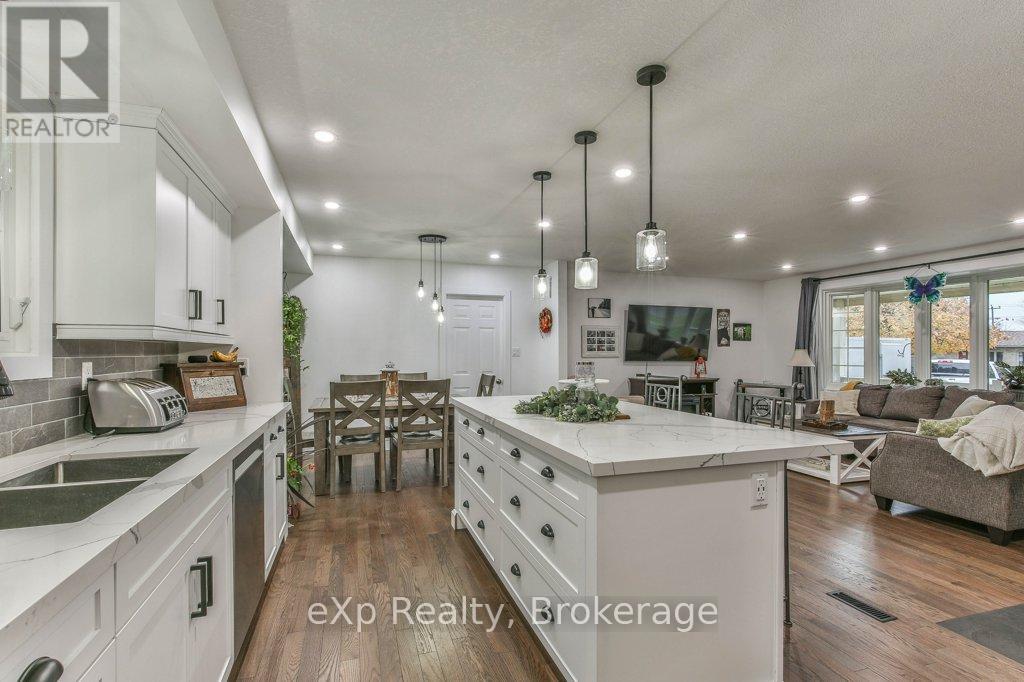 25 Finlayson Drive, Zorra, Ontario  N0M 2M0 - Photo 14 - X11880265