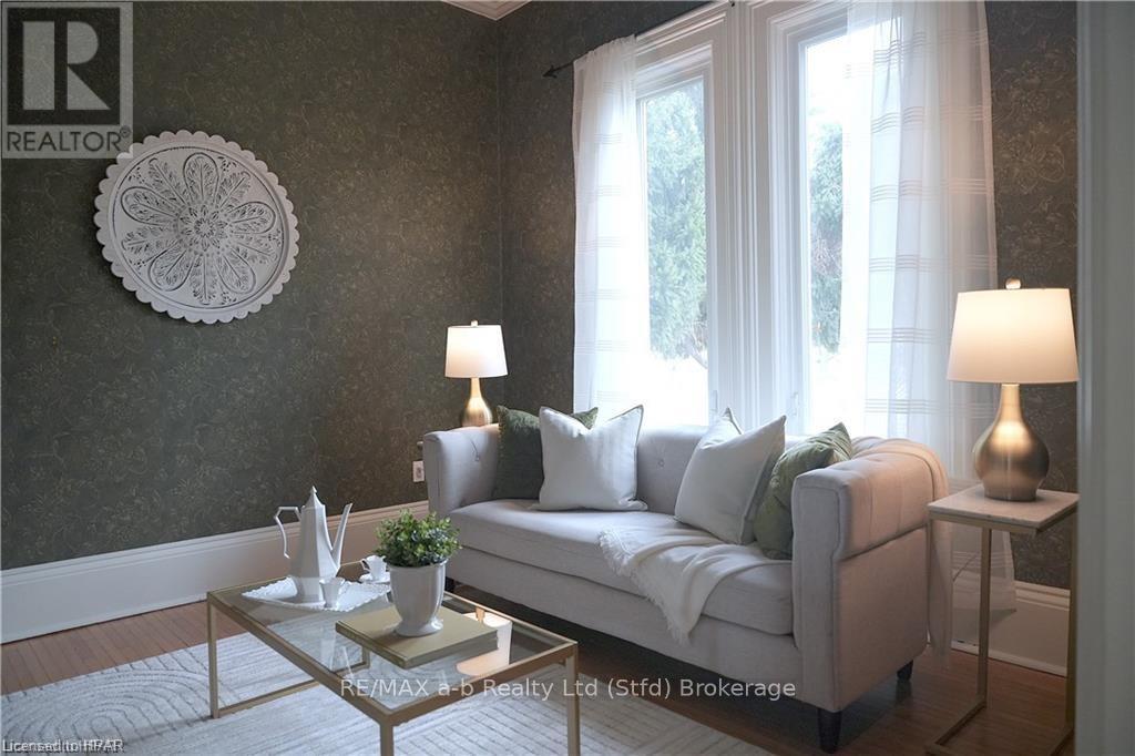 310 Northumberland Street, North Dumfries, Ontario  N0B 1E0 - Photo 15 - X11880269