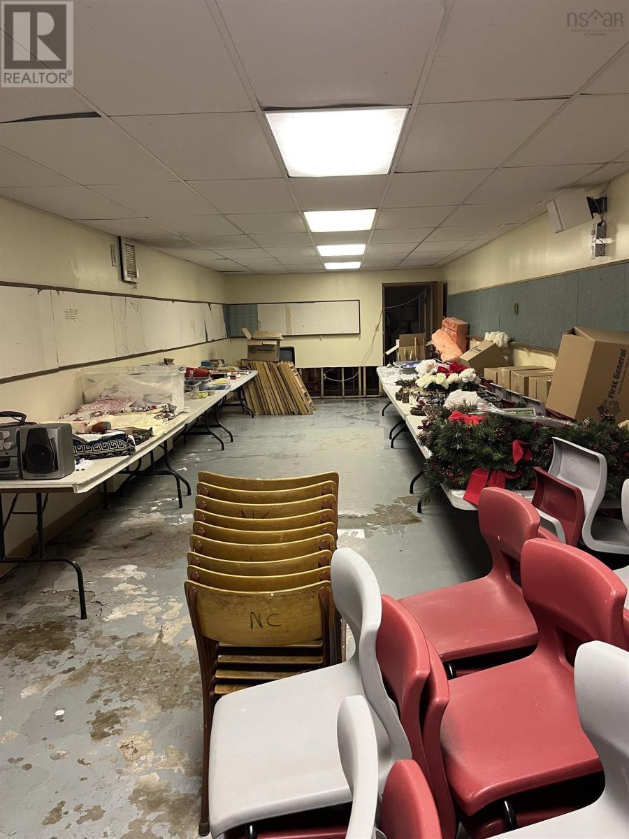 15 Dominion Street, Glace Bay, Nova Scotia  B1A 3M7 - Photo 13 - 202428544