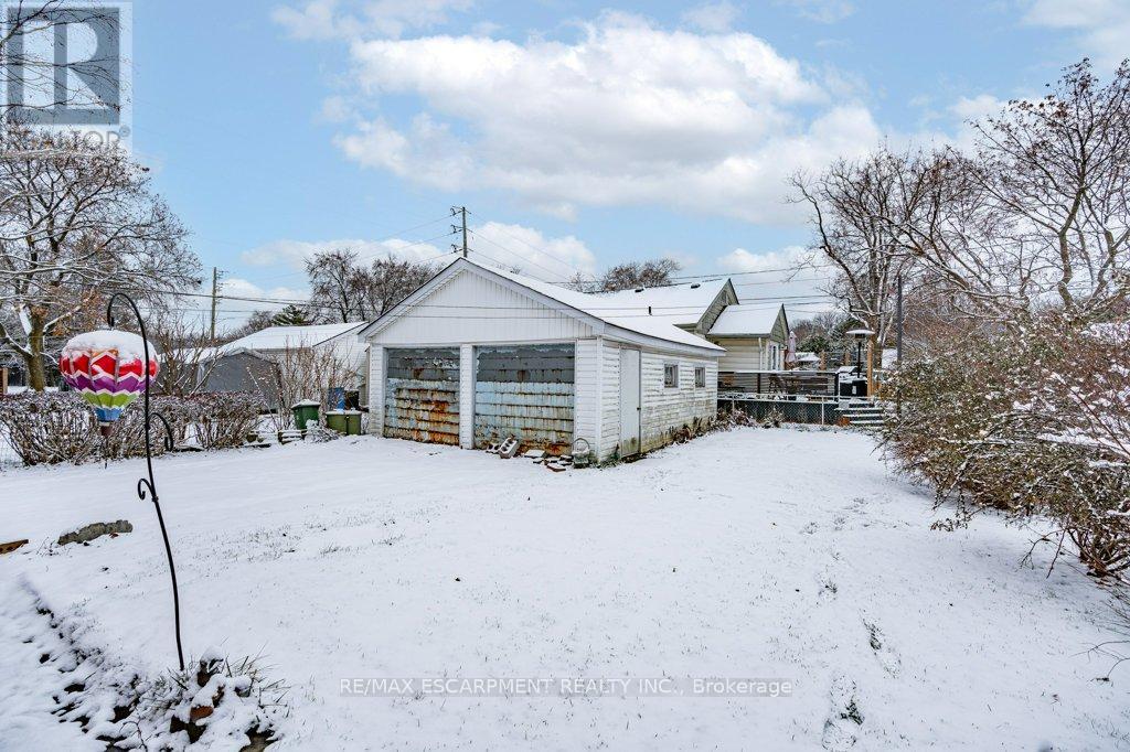 1a Cameron Avenue, Hamilton, Ontario  L9H 1P4 - Photo 36 - X11900043