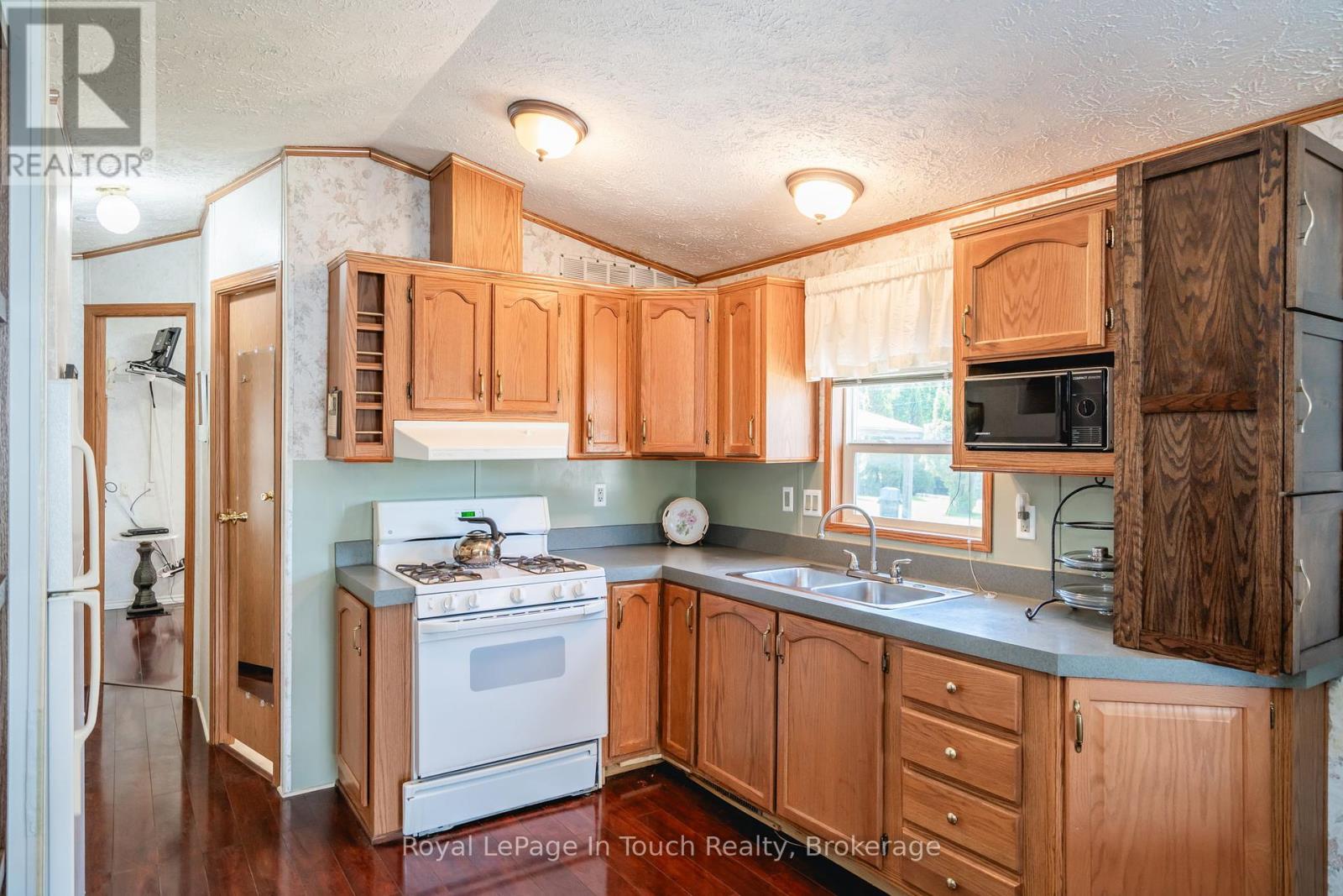 30 - 10 Winfield Drive, Tay, Ontario  L0K 2A0 - Photo 14 - S11900179