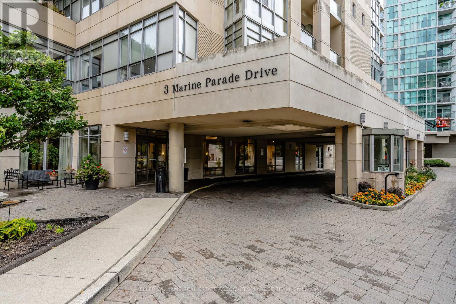 707 - 3 Marine Parade Drive, Toronto, Ontario  M8V 3Z5 - Photo 2 - W9366006