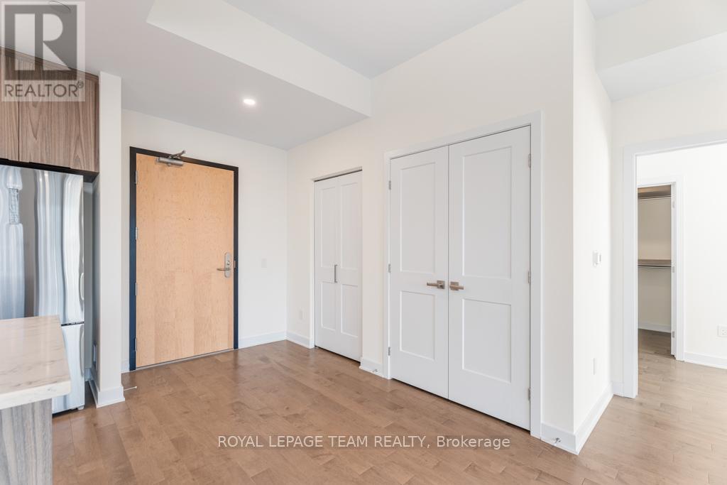 Property at 2705 - 340 QUEEN STREET image 2