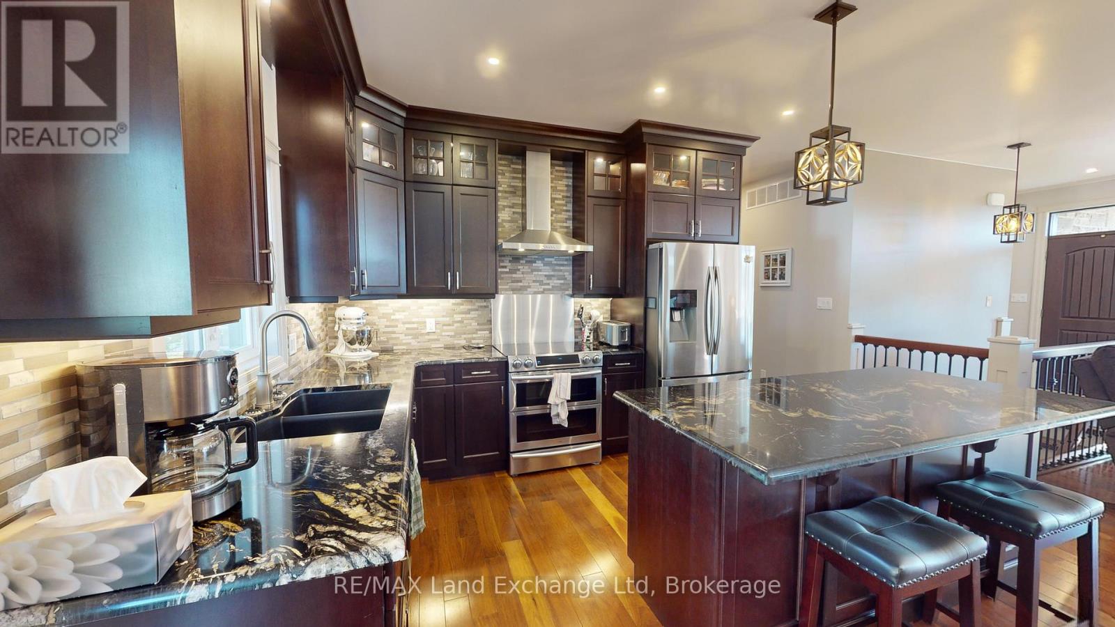 661 Gloria Street, North Huron, Ontario  N0M 1H0 - Photo 11 - X11900217