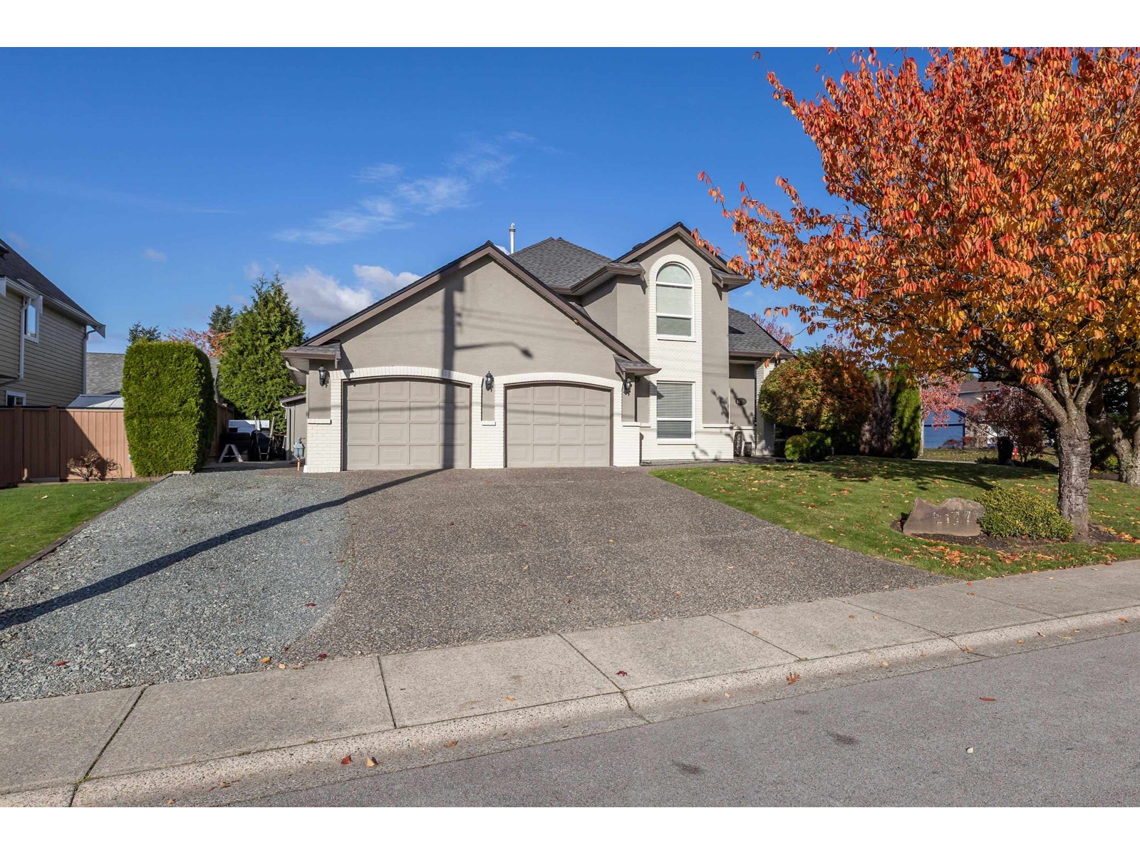 21777 44 AVENUE, Langley, British Columbia