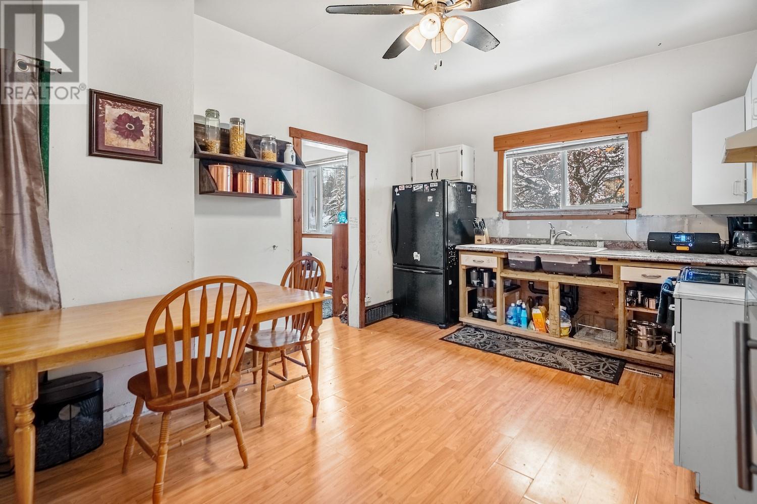 1171 1st Avenue, Fernie, British Columbia  V0B 1M0 - Photo 4 - 10330185