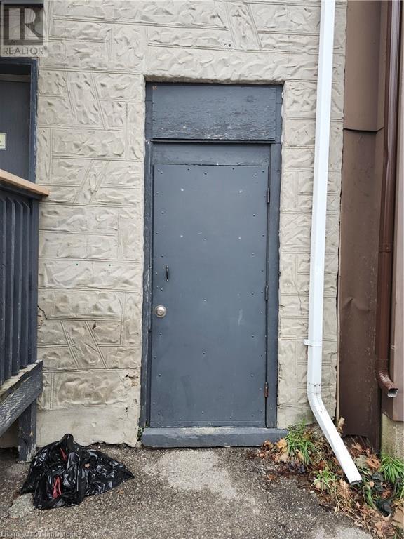 624 King Street ECambridge, Ontario  N3H 3N6 - Photo 2 - 40686199