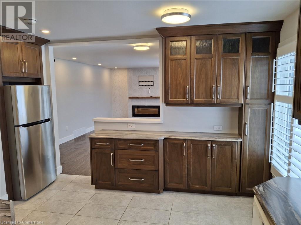 27 Idlewood Avenue, Hamilton, Ontario  L8T 1W1 - Photo 3 - 40686361