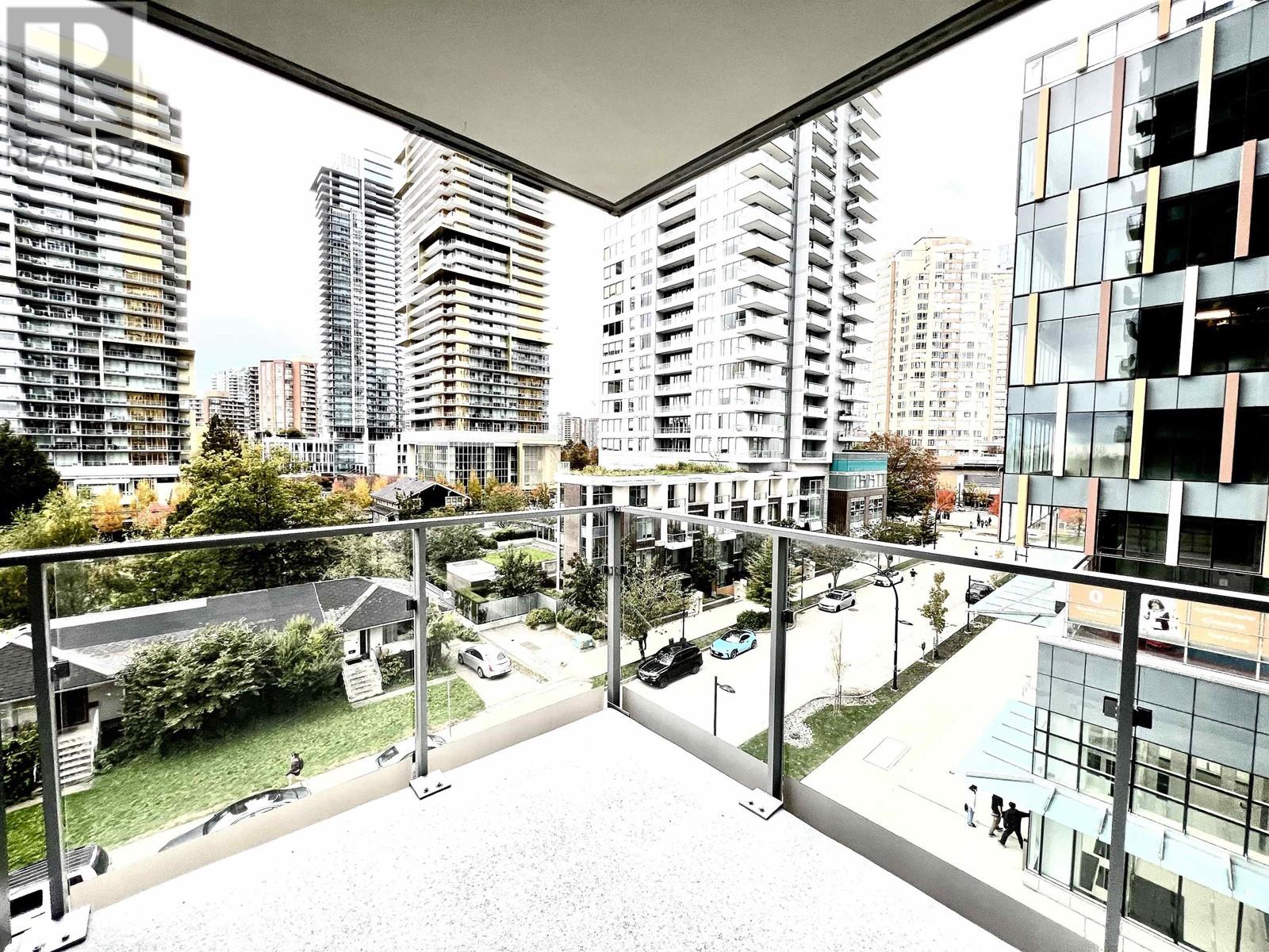 Listing Picture 25 of 40 : 506 6398 SILVER AVENUE, Burnaby / 本拿比 - 魯藝地產 Yvonne Lu Group - MLS Medallion Club Member