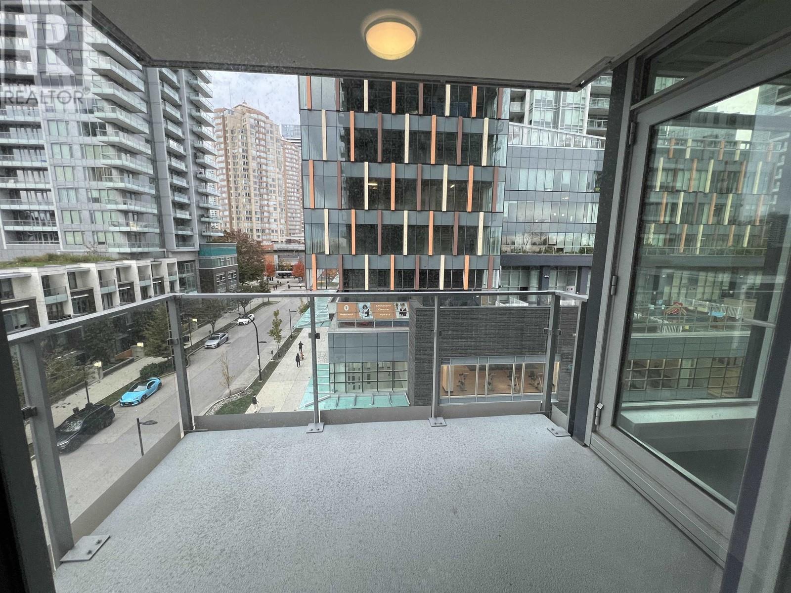 Listing Picture 26 of 40 : 506 6398 SILVER AVENUE, Burnaby / 本拿比 - 魯藝地產 Yvonne Lu Group - MLS Medallion Club Member