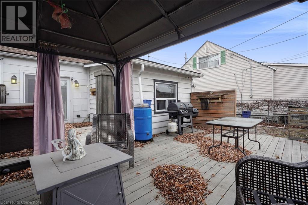 296 Julian AvenueHamilton, Ontario  L8H 5S4 - Photo 27 - 40684564
