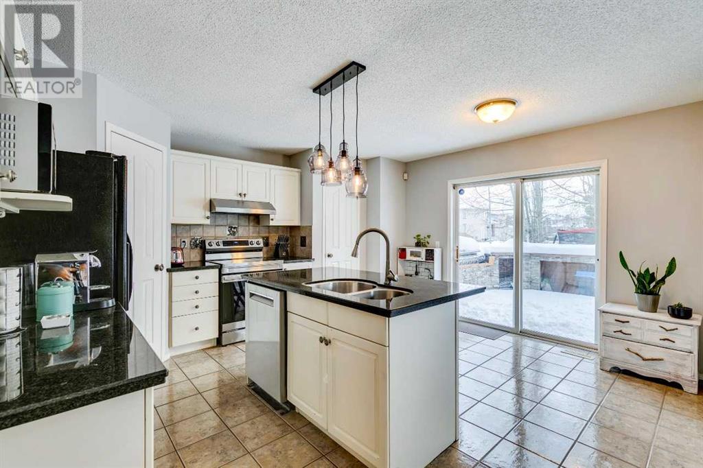 559 Douglas Glen Boulevard Se, Calgary, Alberta  T2Z 2W1 - Photo 3 - A2182844