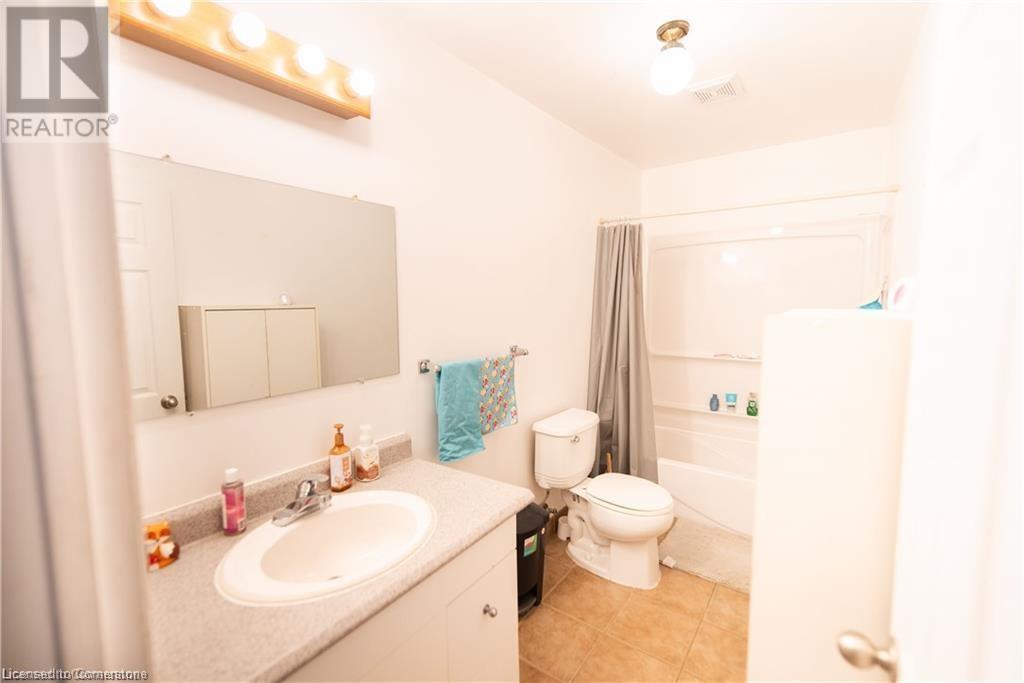 1111 Beattie Street, North Bay, Ontario  P1B 3T2 - Photo 12 - 40685963