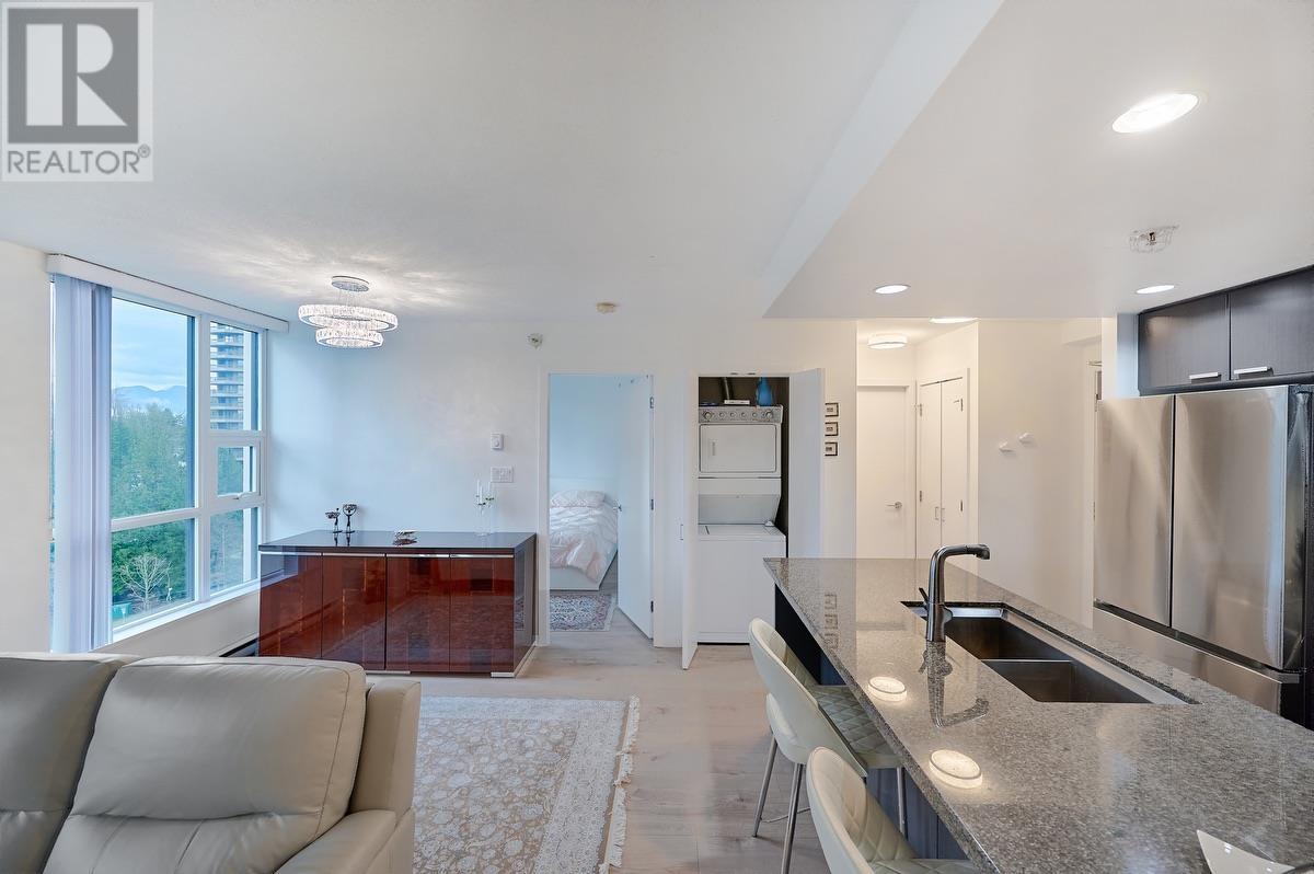 Listing Picture 12 of 22 : 1605 2200 DOUGLAS ROAD, Burnaby / 本拿比 - 魯藝地產 Yvonne Lu Group - MLS Medallion Club Member