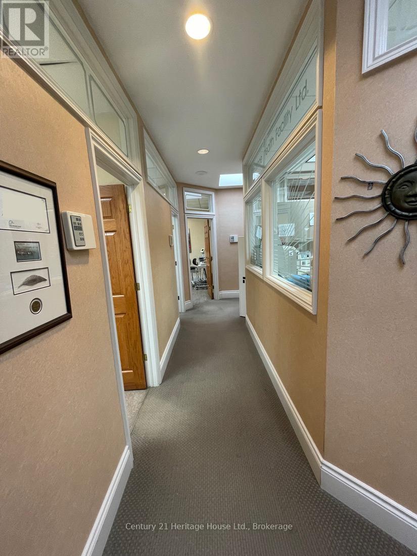 392 Main Street, Wellington North, Ontario  N0G 2L0 - Photo 4 - X11900302