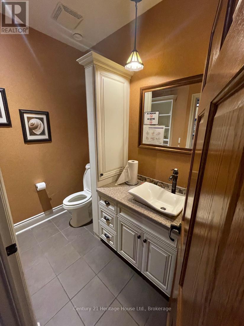 392 Main Street, Wellington North, Ontario  N0G 2L0 - Photo 5 - X11900302