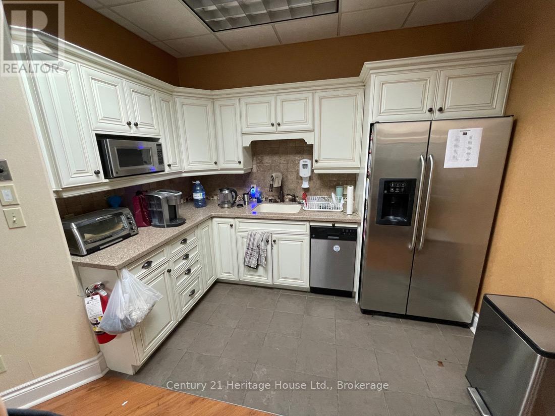 392 Main Street, Wellington North, Ontario  N0G 2L0 - Photo 7 - X11900302