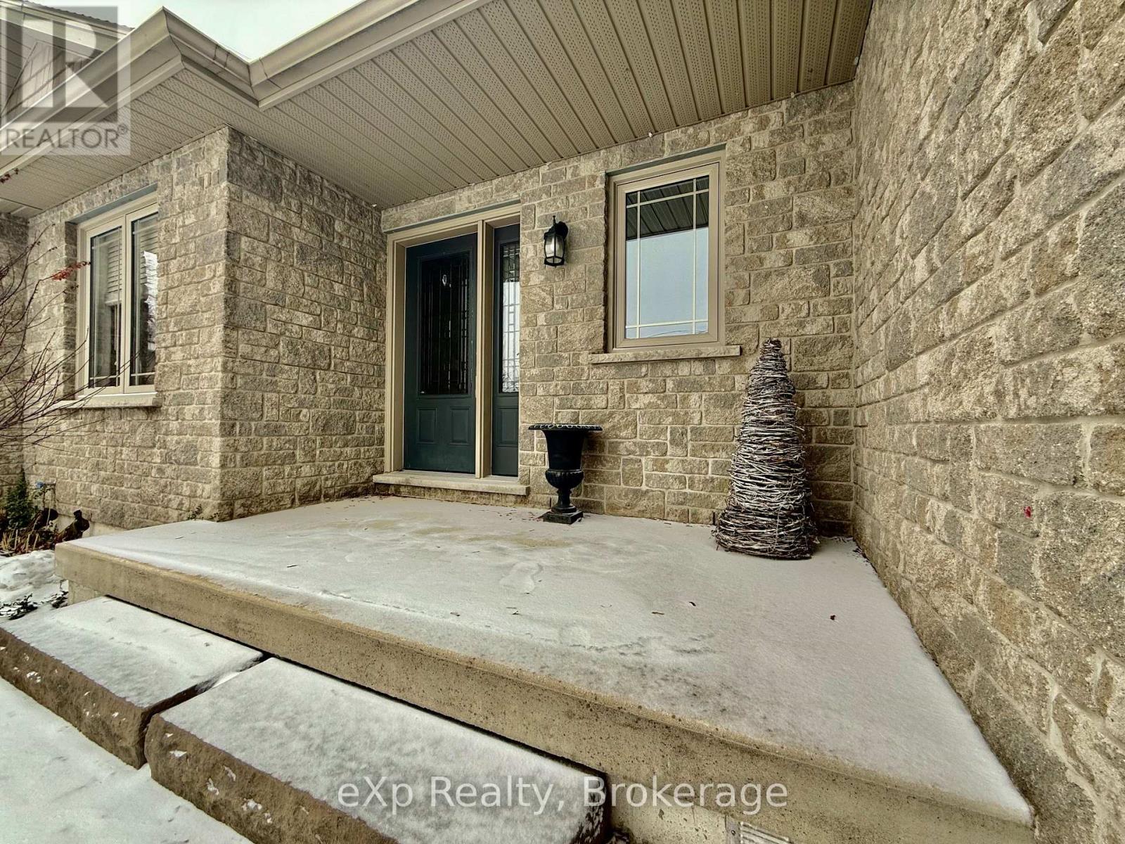 11 Carroll Street, South Bruce, Ontario  N0G 2J0 - Photo 2 - X11900307