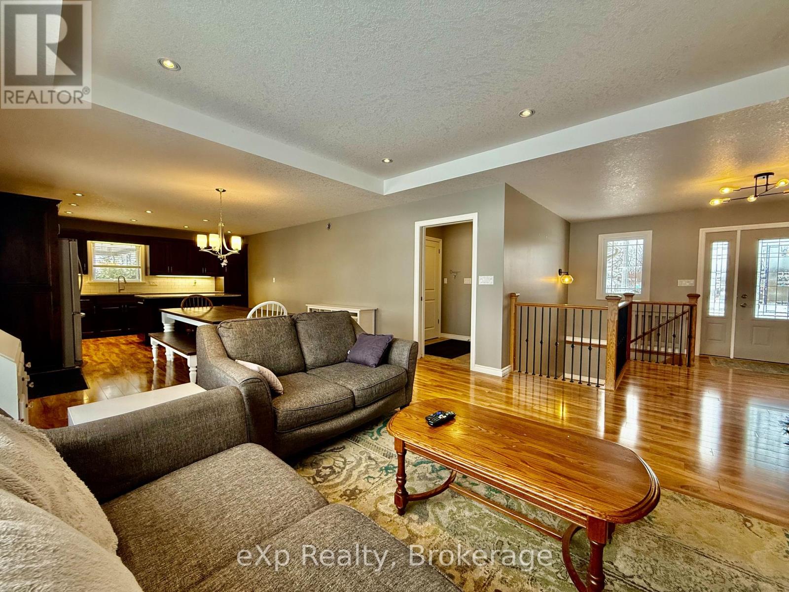 11 Carroll Street, South Bruce, Ontario  N0G 2J0 - Photo 8 - X11900307