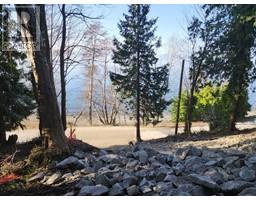 LOT 4 OCEAN BEACH ESPLANADE