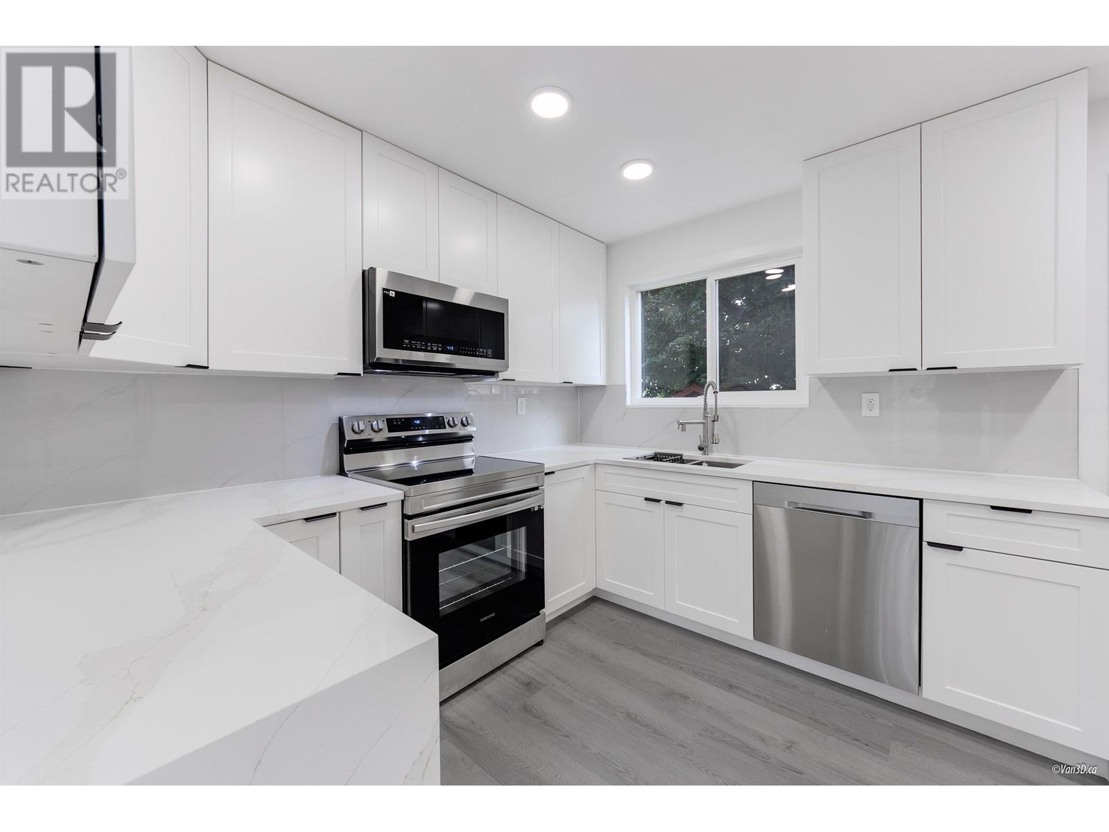 2117 Roselynn Way, Port Coquitlam, British Columbia  V3C 2V4 - Photo 3 - R2951401
