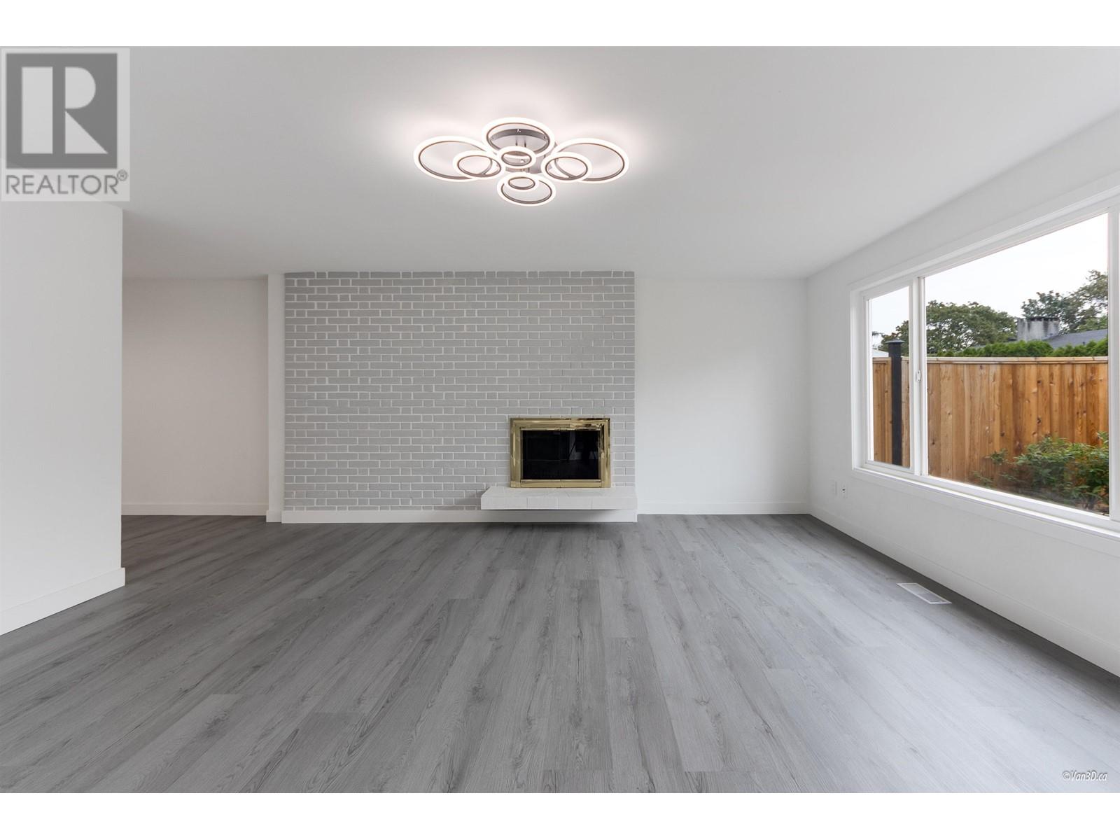 2117 Roselynn Way, Port Coquitlam, British Columbia  V3C 2V4 - Photo 6 - R2951401