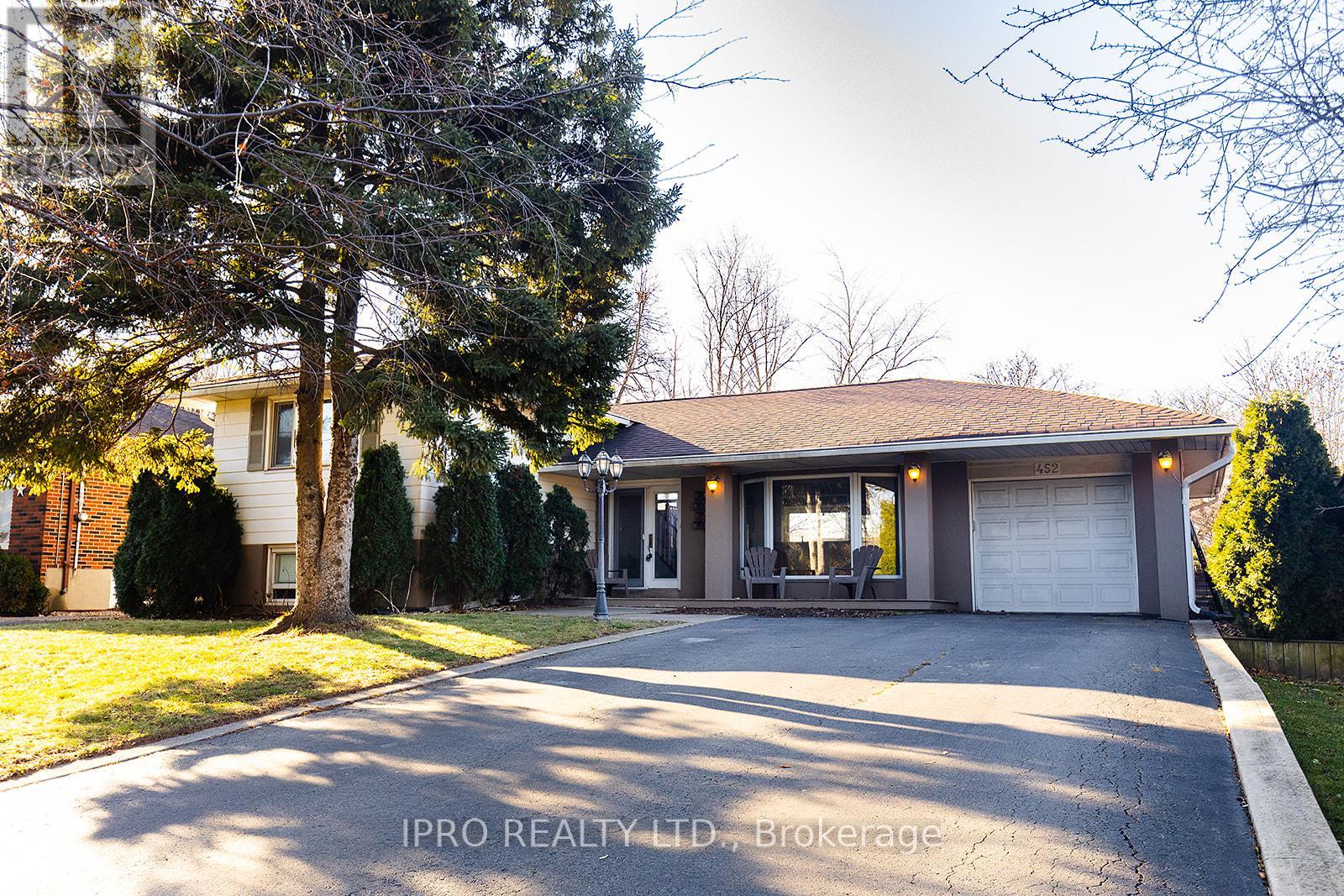 452 SOUTHLAND CRESCENT, oakville (1020 - wo west), Ontario